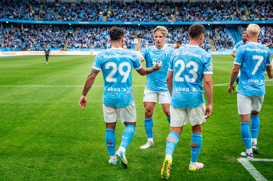 Malmö FFs Sead Haksabanovic och Jens Stryger Larsen jublar