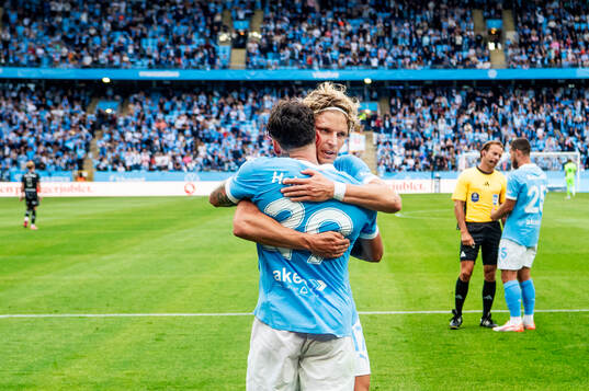 Malmö FFs Sead Haksabanovic och Jens Stryger Larsen jublar