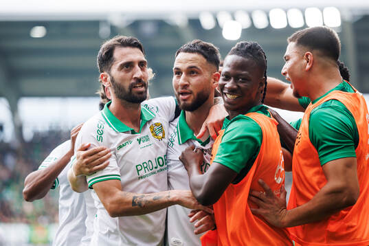 Hammarbys Nahir Besara och Abdelrahman Boudah Saidi jublar