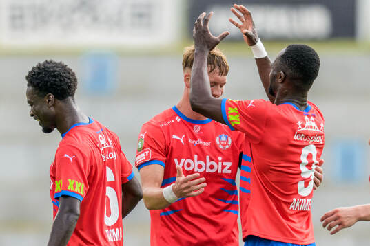 Helsingborgs Marcus Gudmann jublar och Adam Akimey jublar