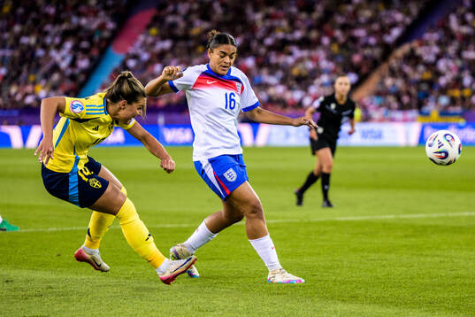 Johanna Rytting Kaneryd of Sweden and Jessica Carter of