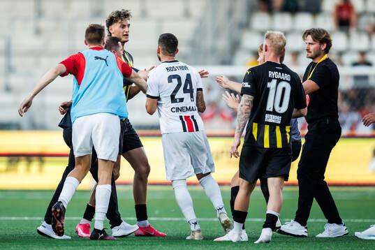 Silas Andersen of Häcken and Kristian Kostrna of Spartak