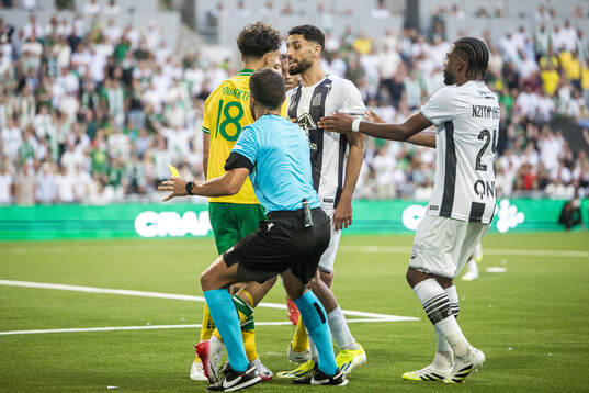 Sebastian Tounekti of Hammarby and Aiham Ousou of Royal