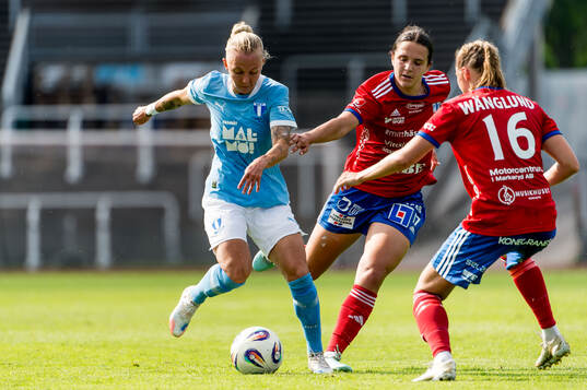 Malmö FFs Nathalie Hoff Persson och Vittsjös Daniela