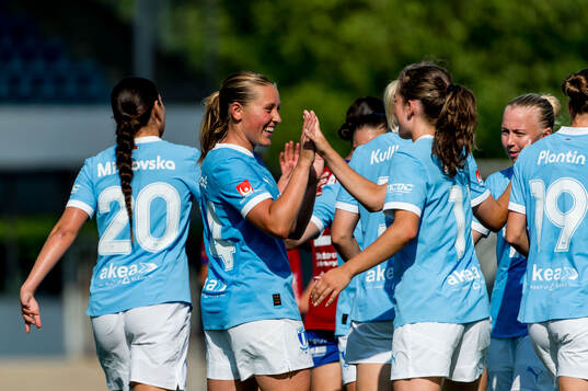 Malmö FFs Petronella Winblad jublar