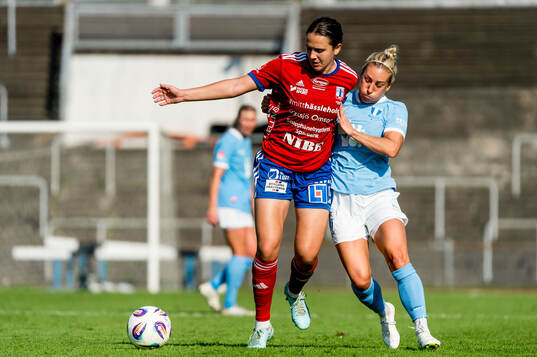 Vittsjös Daniela Galic och Malmö FFs Mia Persson