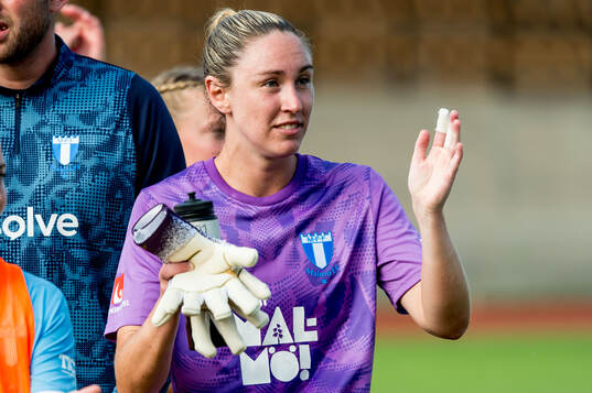 Malmö FFs målvakt Moa Öhman jublar