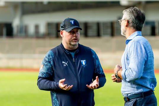 Malmö FFs tränare Jonas Valfridsson och avgående VD