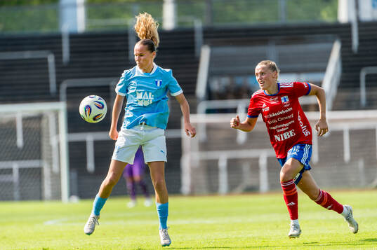 Malmö FFs Karoline Olesen mot Vittsjös Olivia Wänglund