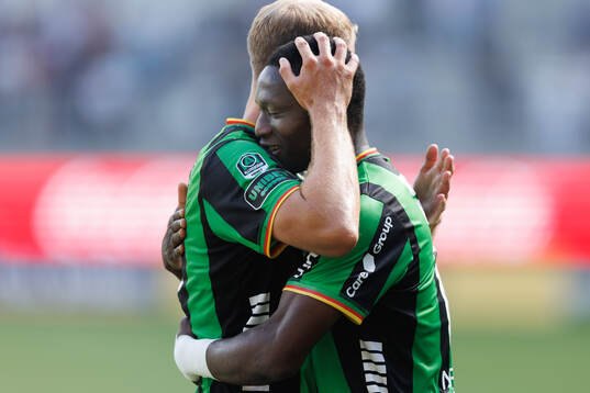GAIS Ibrahim Diabate och Gustav Lundgren jublar
