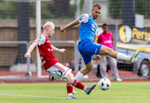 Sandvikens IFs Pontus Carlsson och Oddevolds Jesper Merbom