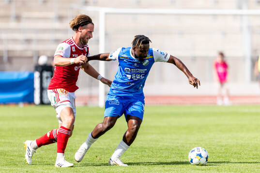 Oddevolds York Rafael och Sandvikens IFs Kasper Harletun