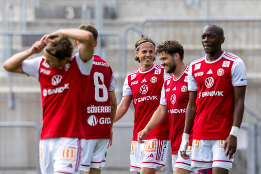 Sandvikens IFs spelare jublar