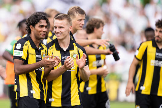 Hammarbys Jonathan Karlsson och Jacob Ouro Ortmark jublet