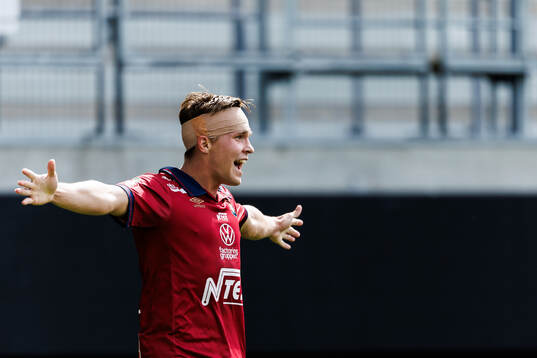 Örgrytes Isak Dahlqvist jublar