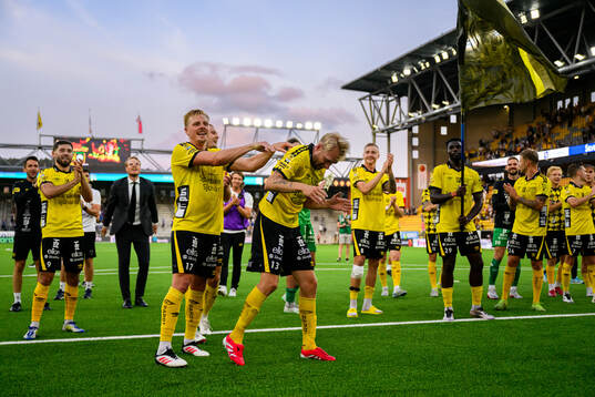 Elfsborgs Per Frick och Johan Larsson jublar