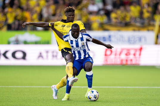 Elfsborgs Terry Yegbe och IFK Göteborgs Saidou Alioum