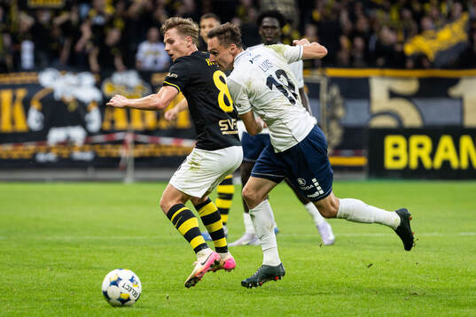 Johan Hove of AIK against Siim Luts of Paide Linnameeskond