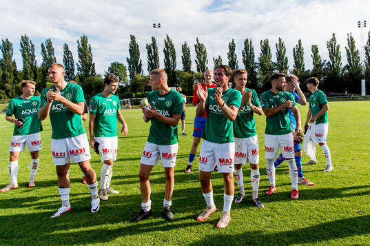 Jönköpings Södras spelare jublar