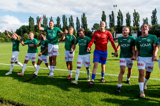 Jönköpings Södras spelare jublar