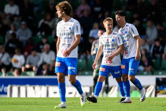 Värnamos Otso Liimatta och Marcus Antonsson  jublar