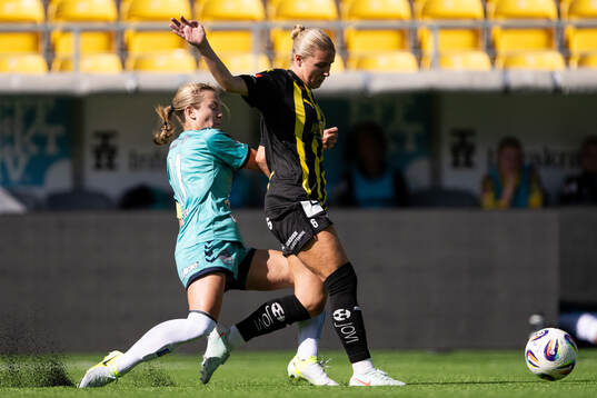 Kristianstads Beata Olsson och Häckens Emilie Carlberg