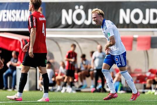 FK Norrköpings Isak Andri Sigurgeirsson jublar