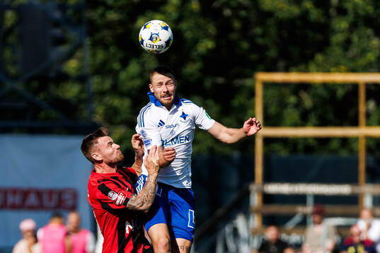 Brommapojkarnas Rasmus Örqvist  och IFK Norrköpings Kevin