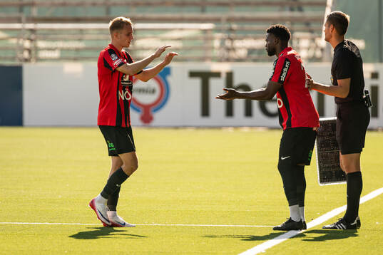 Brommapojkarnas Victor Lind och Isak Ssali Ssewankambo