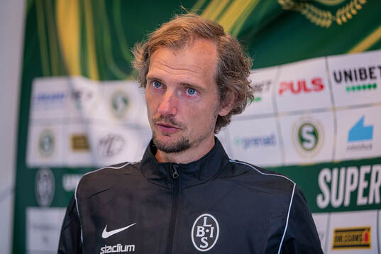 Landskronas tränare Robin Asterhed på presskonferensen