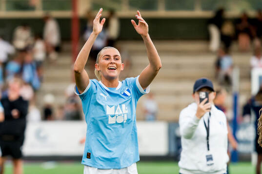 Malmö FFs Beatrice Persson jublar