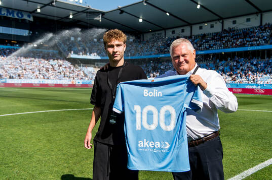 Malmö FFs Hugo Bolin hyllas för 100 matcher av