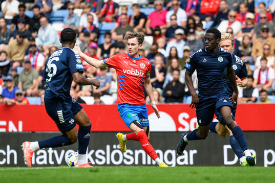 Helsingborgs Alexander Johansson och Utsiktens David Tokpah