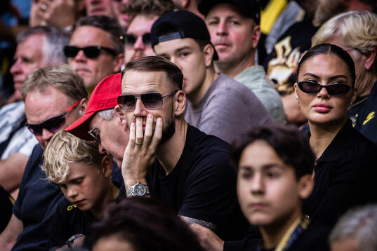 Alexander Milosevic på läktaren