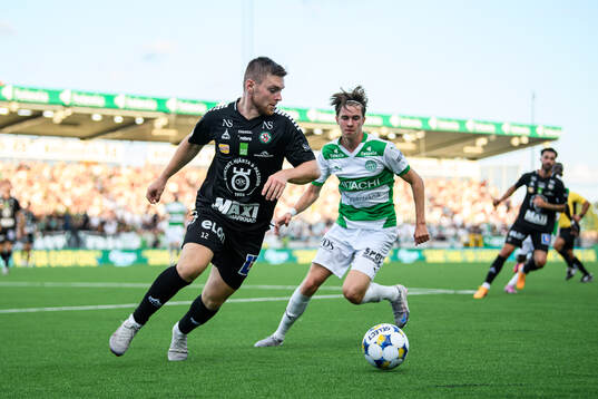 Örebros Dino Salihovic och Västerås Max Larsson