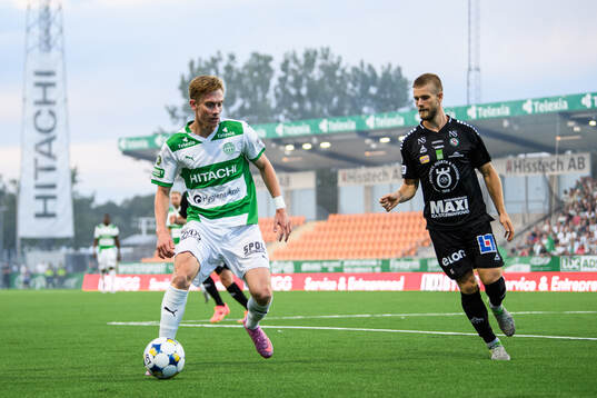 Västerås Karl Gunnarsson och Örebros Melvin Bajrovic