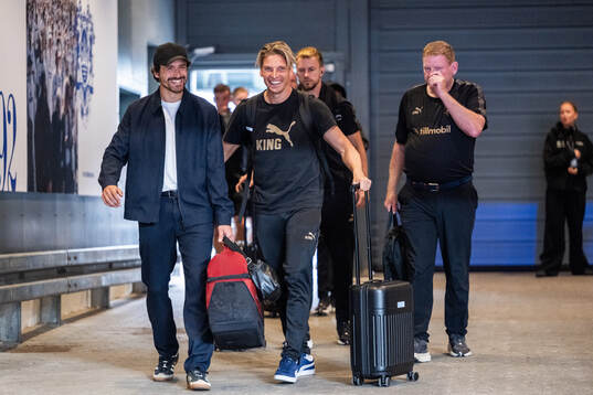Jens Stryger Larsen of Malmö FF arrives at the arena