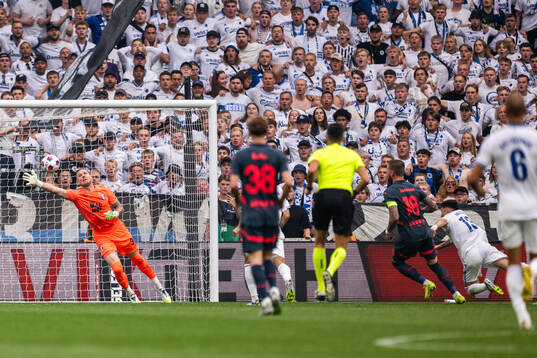 goalkeeper Robin Olsen of Malmö FF lets in 1-0 from