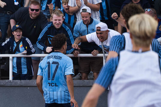 Djurgårdens Mikael Anderson jublar