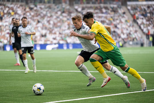Aslak Fonn Witry of Rosenborg and Sebastian Tounekti of