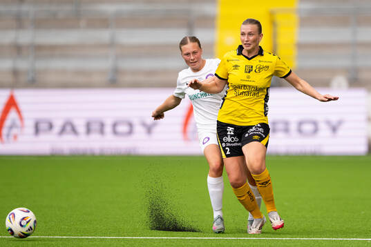 Jitexs Malin Sipiläinen och Elfsborgs Selma Berggren