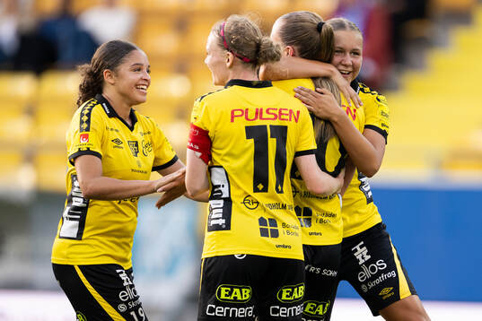 Elfsborgs Stina Jensen kramas om av Jennifer Brinck, Leann