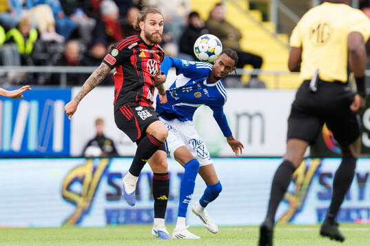 Östersunds Ali Suljic och GIF Sundsvalls Yacqub Finey