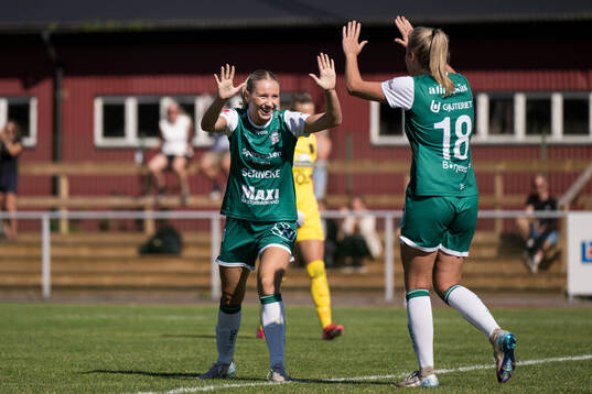 Alingsås Tilde Karlsson jublar med Karin Lundin