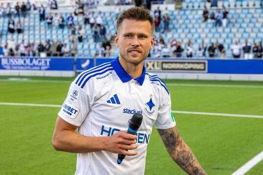 IFK Norrköpings Arnor Traustason jublar
