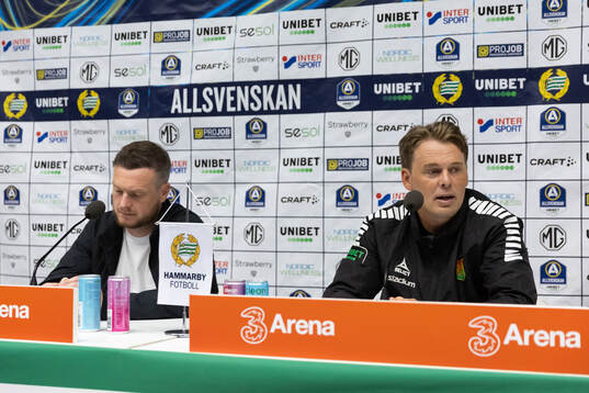 Hammarbys tränare Kim Hellberg och GAIS tränare Fredrik