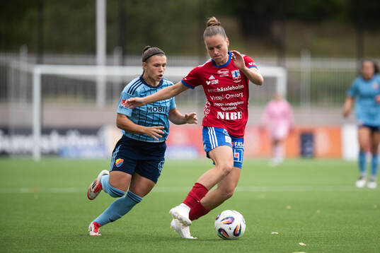 Djurgårdens Alexsandra Lobanova och Vittsjös Julia Tunturi