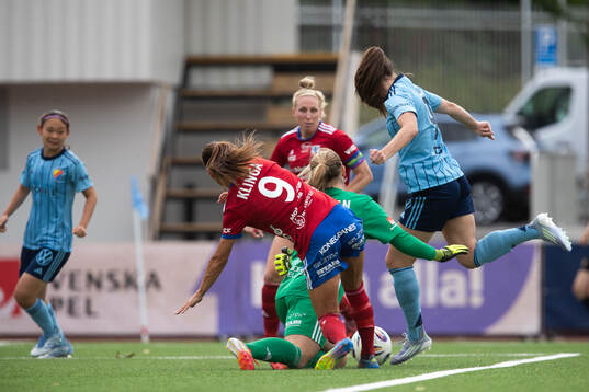 Djurgårdens Pauline Hammarlund gör 1-0