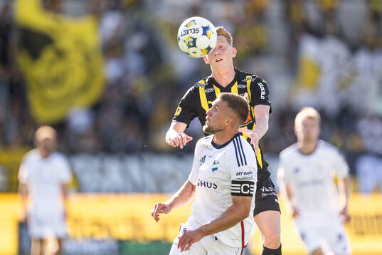 Häckens Julius Lindberg och Östers Ivan Kricak