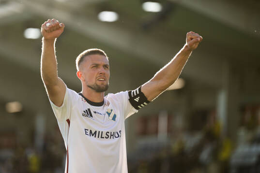 Östers Ivan Kricak jublar